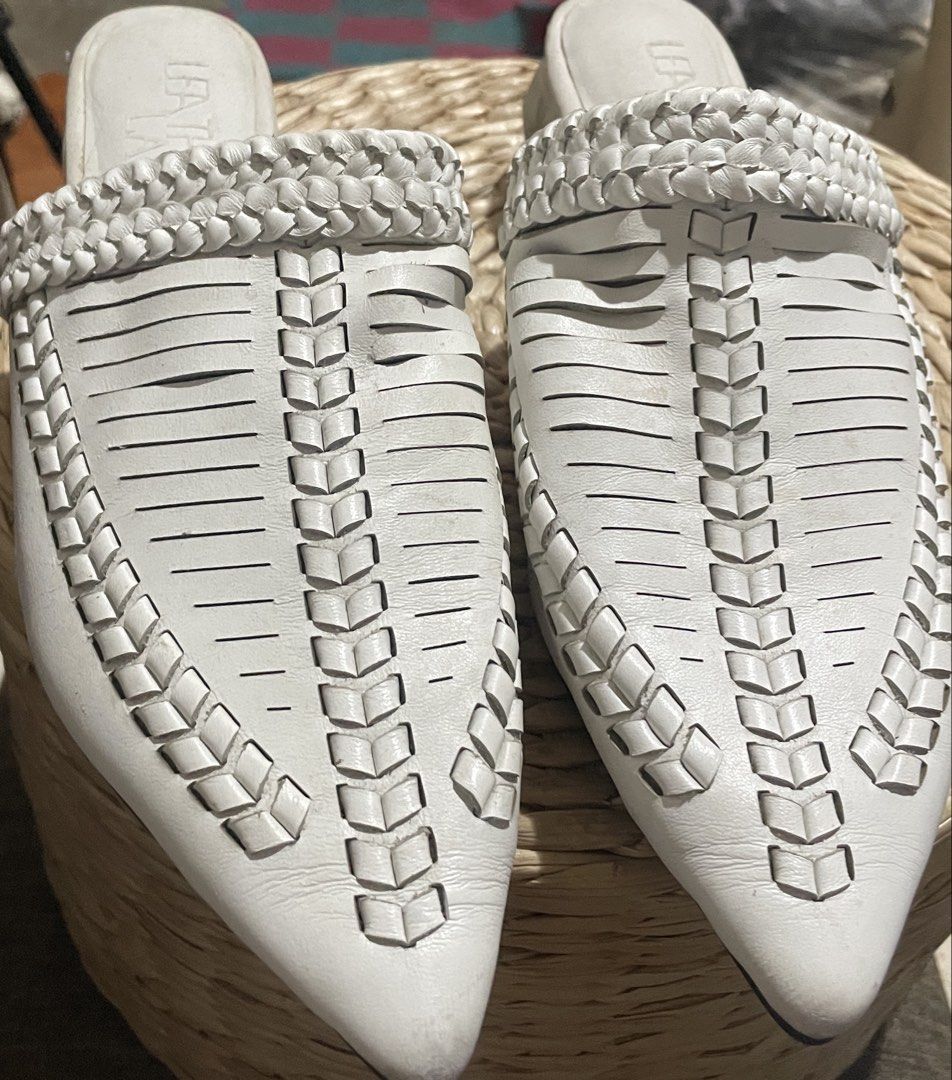 Leather Lab Pointed Slide Mules (Category: Sandals) located in Batangas. Submitted by norskieshoppe (Listing ID 1466675937, Image 3). Description: sz 8 With brauided leather strap and low heel .