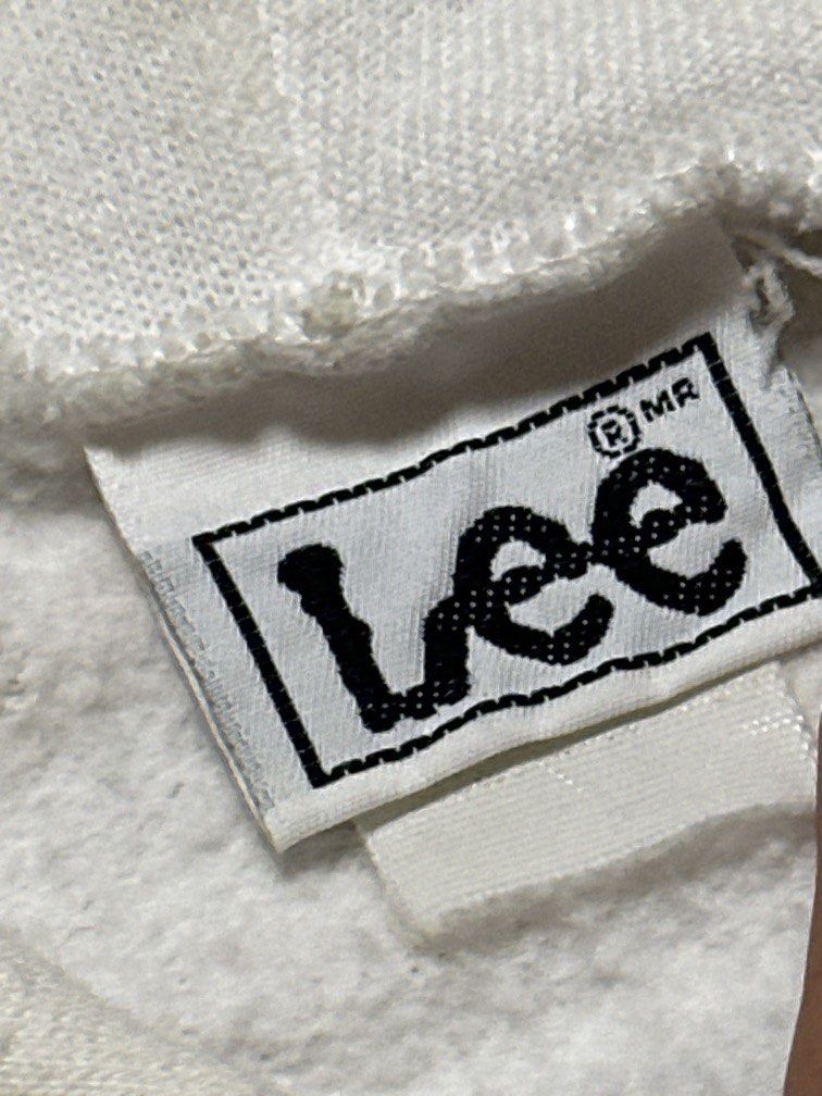 LEE hoodie original (Category: Coats, Jackets and Outerwear) located in Bacoor. Submitted by nicole1738 (Listing ID 1466735485, Image 2). Description: need wash .