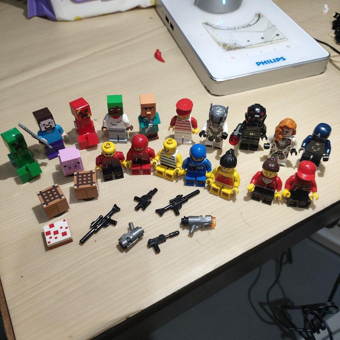 Lego figures take All (Category: Lego & Building Sets) located in Manila. Submitted by imperialfeline (Listing ID 1466711068, Image 2). Description: from japan box 17pcs free na yung baril.