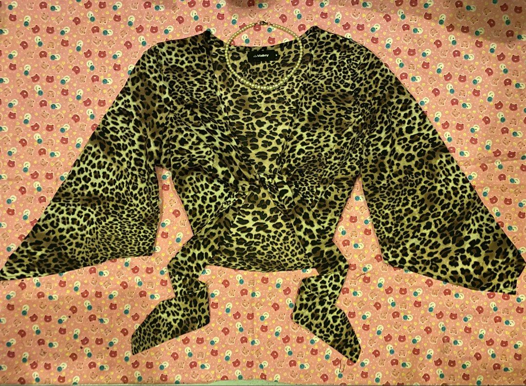 Leopard Bolero (Category: Others Tops) located in Mandaue City. Submitted by zhi_lune (Listing ID 1466692227, Image 2). Description: .