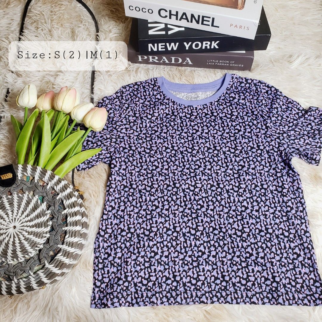 Leopard print shirt (Category: Shirts) located in Bacoor. Submitted by shopwearmillie (Listing ID 1466599207, Image 1). Description: .