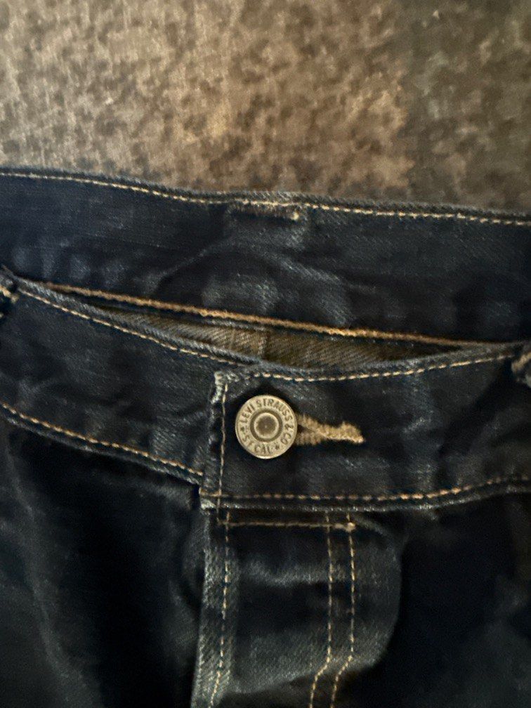 LEVI'S 501 JEANS (Category: Jeans) located in Angeles City. Submitted by migs_font29 (Listing ID 1466770619, Image 2). Description: nice.