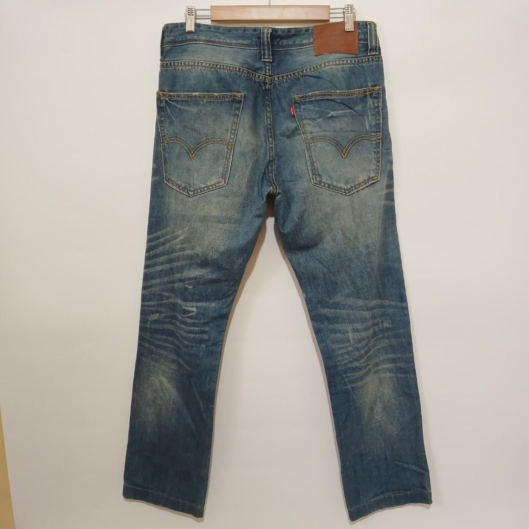 LEVI'S 511 (Category: Jeans) located in Ozamiz City. Submitted by 2nd.sight (Listing ID 1466624748, Image 1). Description: *needs wash fresh from bale size: 36 on tag w: 33 l: 39 hem: 7.5 altered Length vgood condition.