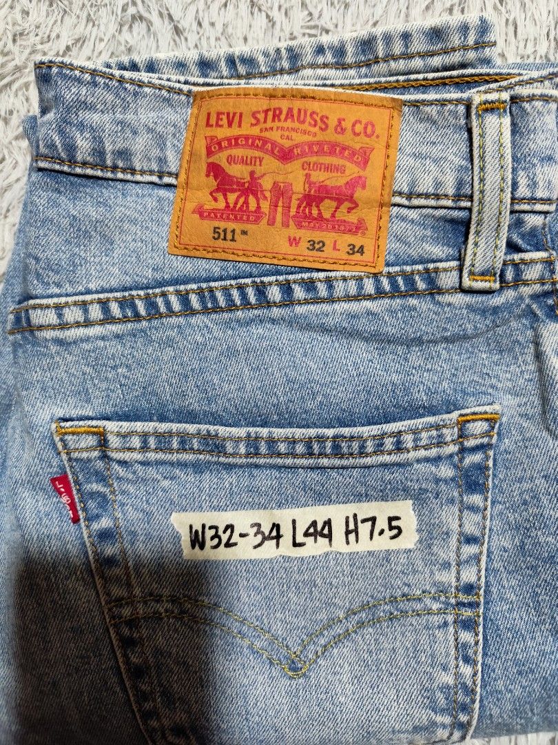 Levis 511 W32 L34 Waterlessw (Category: Jeans) located in Compostela. Submitted by fashiondeamar (Listing ID 1466638304, Image 3). Description: Levis 511 W32 L34 Waterless Actual W32-34 L44 Hem 7.5.