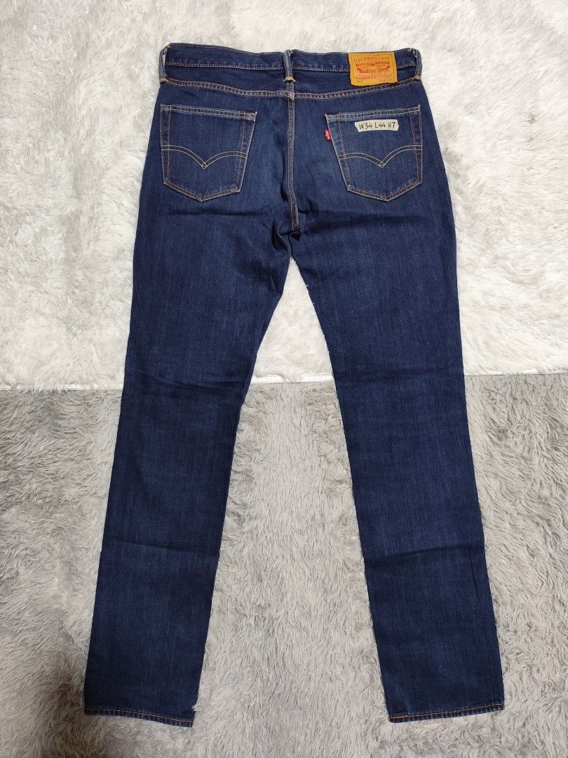 Levis 511 W34 L34 (Category: Jeans) located in Compostela. Submitted by fashiondeamar (Listing ID 1466565101, Image 1). Description: Levis 511 W34 L34 Actual W34 L44 Hem 7.