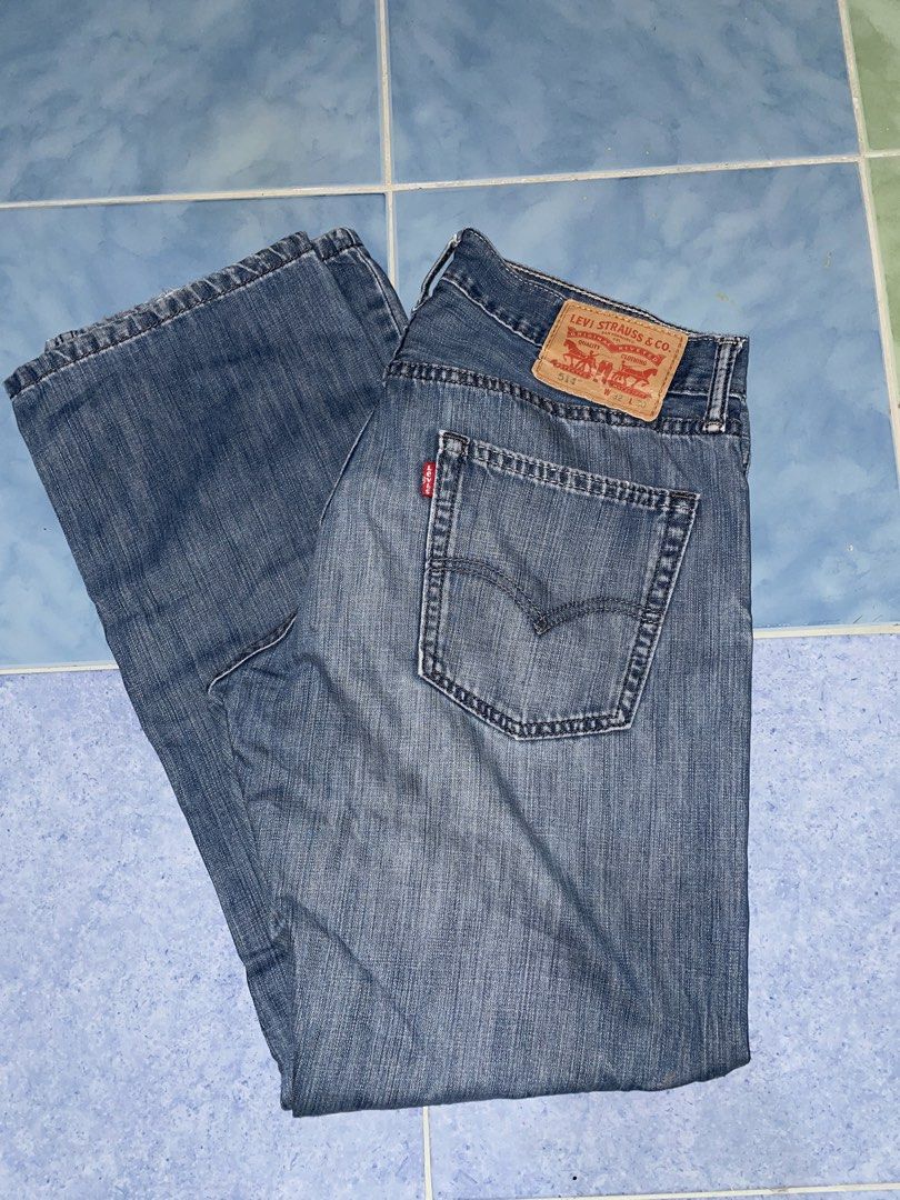 Levis 514 light blue soft denim (straight fit) (Category: Jeans) located in Lapu Lapu. Submitted by ruddd (Listing ID 1466667211, Image 3). Description: Waist:32 Thigh:11 Length:38 Leg opening:8 Issue: removable stains 750+df (via maxim or lbc).
