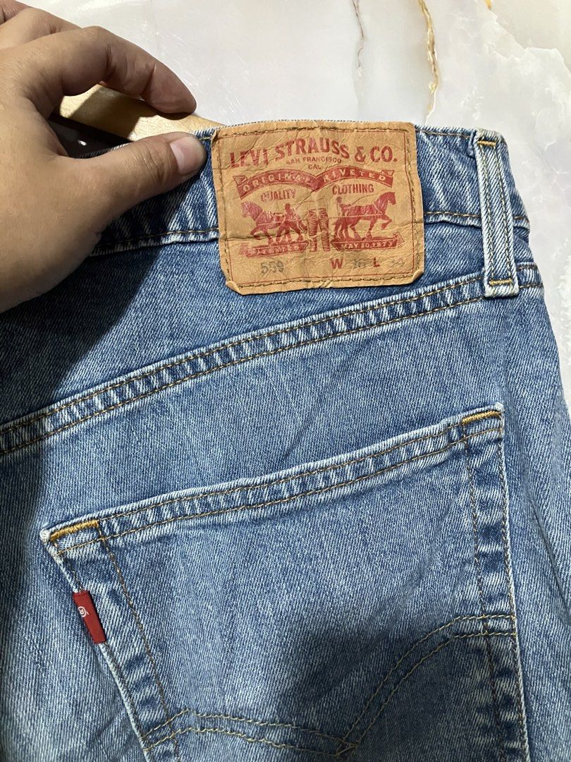LEVI'S 559 RELAXED STRAIGHT JEANS (Category: Jeans) located in General Mariano Alvarez. Submitted by adonid (Listing ID 1466620283, Image 3). Description: LEVI'S 559 RELAXED STRAIGHT JEANS GOOD CONDITION NORMAL SIGN OF USAGE ONLY L44 W36.
