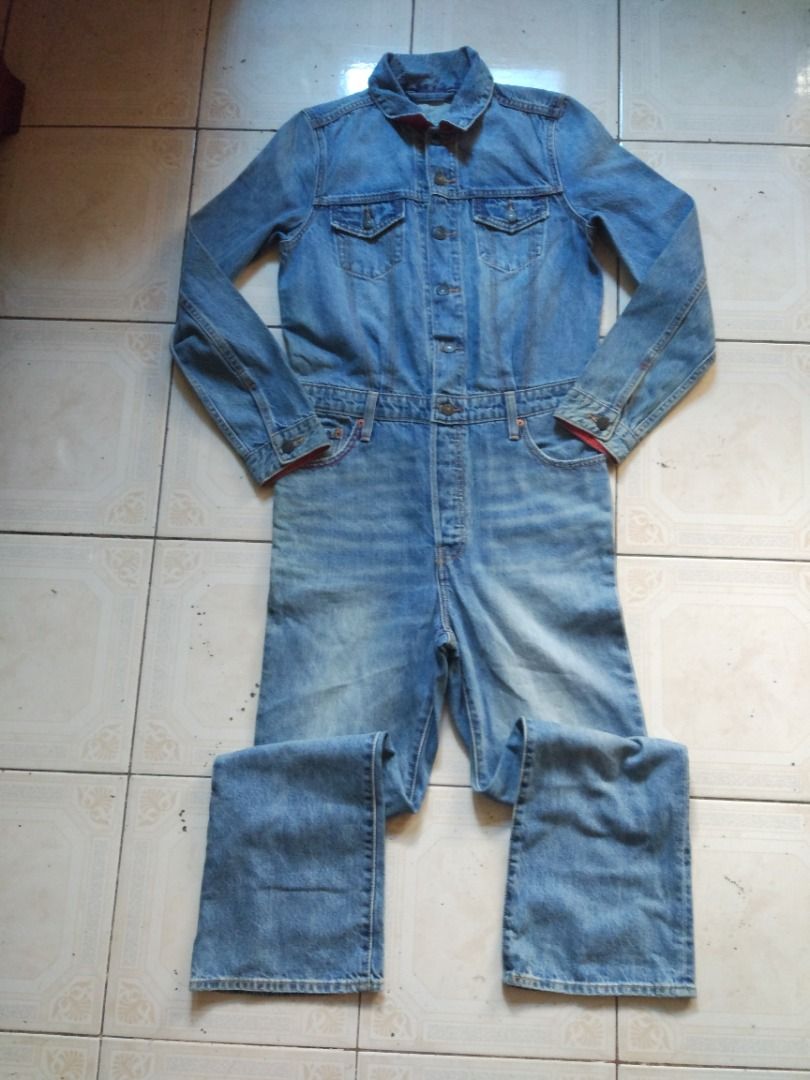 Levis Denim Overall 32 actual (Category: Jeans) located in Pasay City. Submitted by denimdude.ph (Listing ID 1466642526, Image 1). Description: shoulder - 14 inches pit to pit - 18 inches sleeve - 25 inches collar to waist - 17 inches waist - 32 inches rise - 12.5 inches thigh - 10 inches inseam 26 icnhes outseam 38 inches hem 9 inches.
