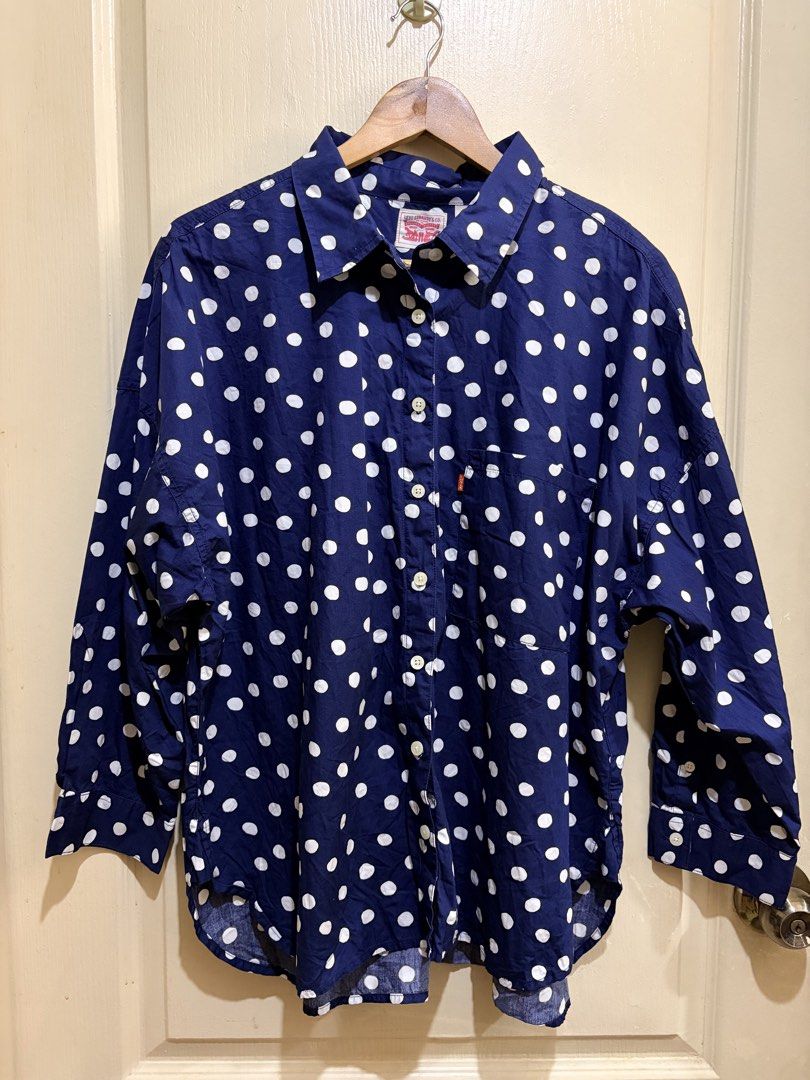 Levi’s Polkadot Navy Button Down Shirt (Category: Others Tops) located in Pasig City. Submitted by shopsmart.mnl (Listing ID 1466649211, Image 3). Description: Like new excellent condition.