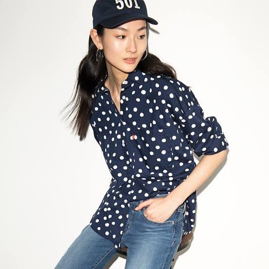 Levi’s Polkadot Navy Button Down Shirt (Category: Others Tops) located in Pasig City. Submitted by shopsmart.mnl (Listing ID 1466649211, Image 2). Description: Like new excellent condition.