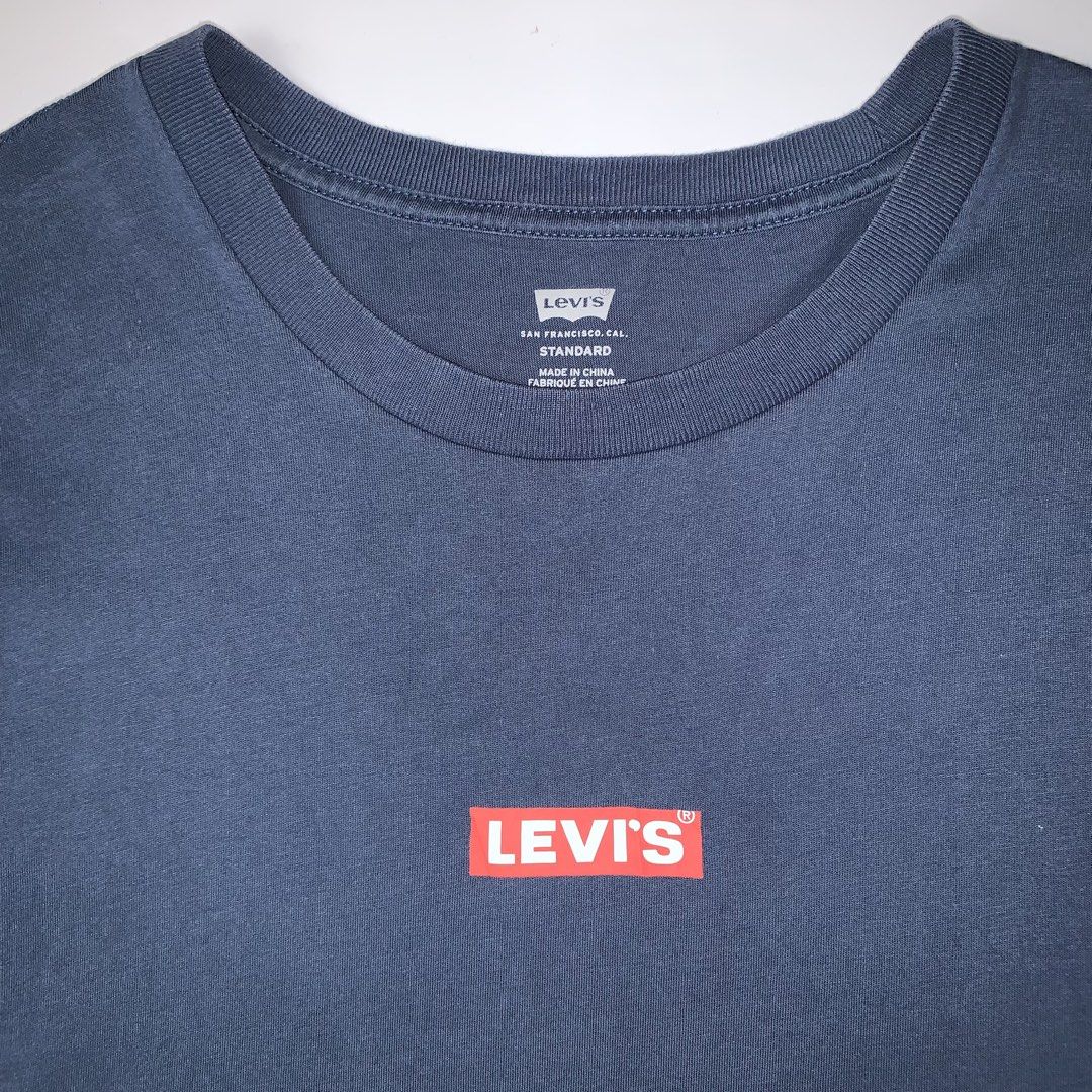 Levis tee 600 only (Category: Formal Shirts) located in Ivisan. Submitted by trashtotreasuree (Listing ID 1466710711, Image 2). Description: No issue Like new 22x28.