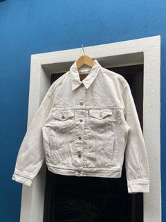 (Category: ) located in . Submitted by circle_thrift (Listing ID 1466586928, Image 1). Description: .