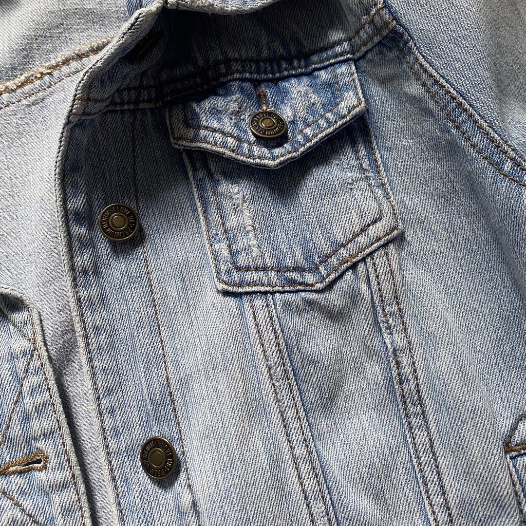 Light Wash Denim Jacket (Category: Coats, Jackets and Outerwear) located in Quezon City. Submitted by jmxyz (Listing ID 1466679957, Image 3). Description: - large on tag but best fit medium ‼️ moving out sale 📍 greenfield, mandaluyong.