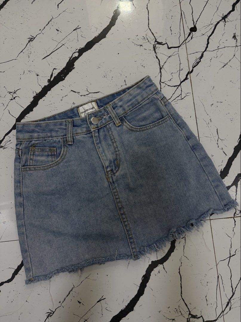 Light Washed Denim Skirt (Category: Skirts) located in Manila. Submitted by eclaiire (Listing ID 1466588010, Image 1). Description: Xs-Small No flaws Great Material .