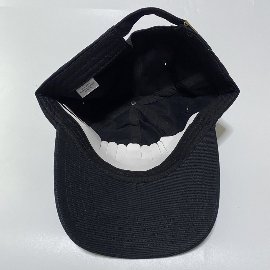 linkin park cap (Category: Caps & Hats) located in Quezon City. Submitted by hatlocker (Listing ID 1466665045, Image 3). Description: 900 shipped dm.