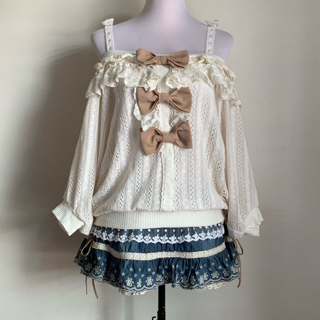 liz lisa, vintage & jp brands drop (Category: Blouses) located in Cebu City. Submitted by Iove.elle (Listing ID 1466720850, Image 1). Description: some of the items featured on our 11th collection! posting at @1uvelle_thrift on ig 🤍.