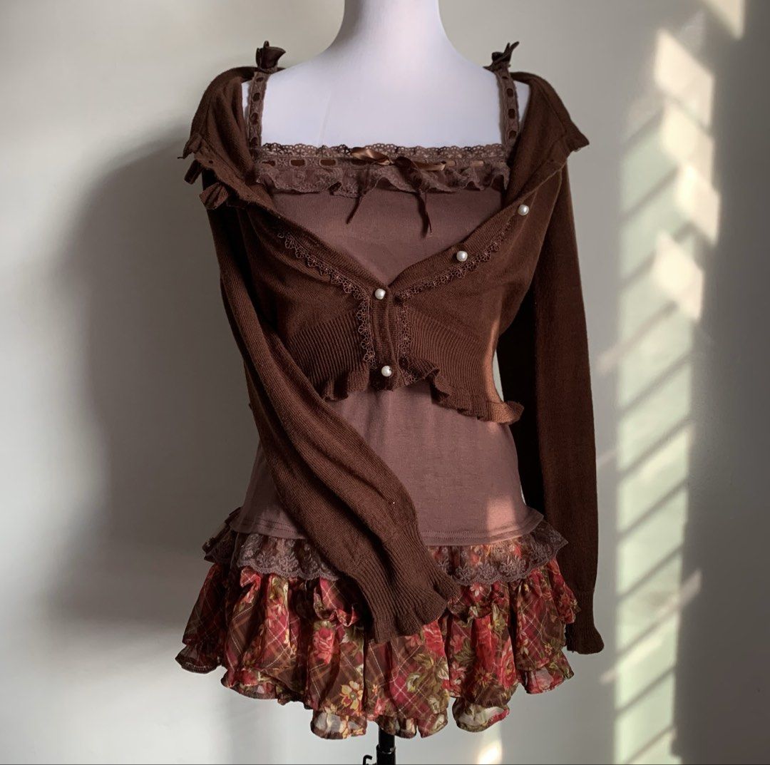 liz lisa, vintage & jp brands drop (Category: Blouses) located in Cebu City. Submitted by Iove.elle (Listing ID 1466720850, Image 2). Description: some of the items featured on our 11th collection! posting at @1uvelle_thrift on ig 🤍.