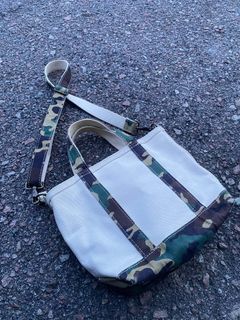 (Category: ) located in . Submitted by authentic_bag96 (Listing ID 1466655519, Image 1). Description: .