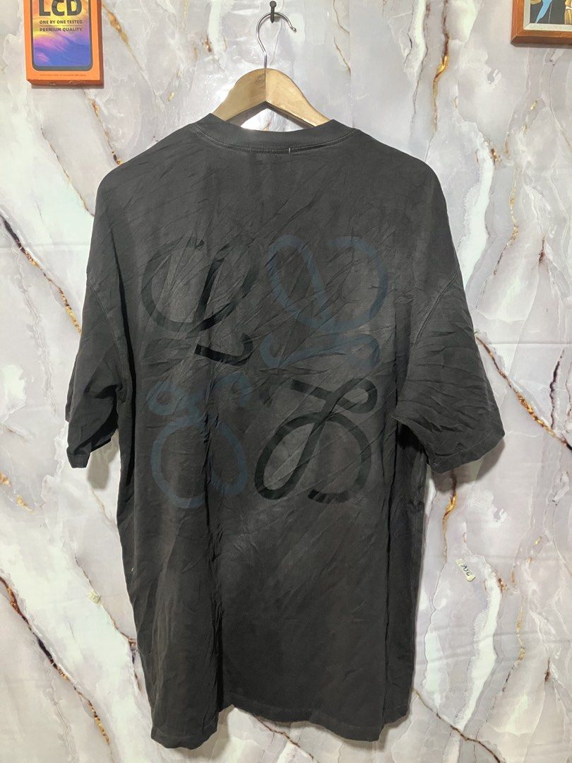 LOEWE OVERSIZED WASHED-EFFECT T SHIRT (Category: Tshirts & Polo Shirts ) located in General Mariano Alvarez. Submitted by adonid (Listing ID 1466575494, Image 2). Description: LOEWE OVERSIZED WASHED-EFFECT T SHIRT GOOD CONDITION NORMAL SIGN OF USAGE ONLY L30 W46.