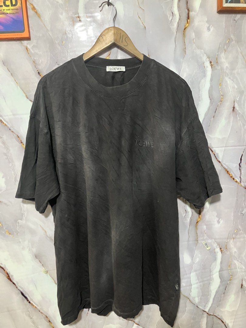 LOEWE OVERSIZED WASHED-EFFECT T SHIRT (Category: Tshirts & Polo Shirts ) located in General Mariano Alvarez. Submitted by adonid (Listing ID 1466575494, Image 1). Description: LOEWE OVERSIZED WASHED-EFFECT T SHIRT GOOD CONDITION NORMAL SIGN OF USAGE ONLY L30 W46.