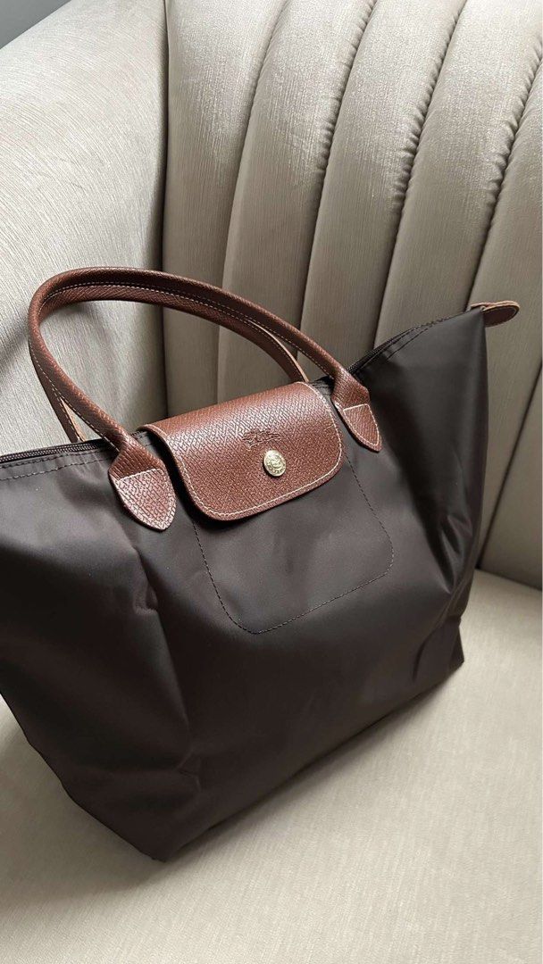 Long champ Choco Tote Bag (Category: Tote Bags) located in Manila. Submitted by iconic.co (Listing ID 1466702054, Image 2). Description: - limited stock.