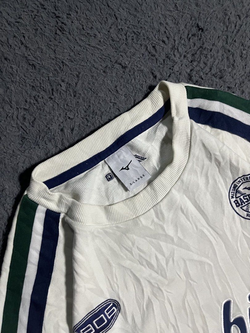 Long sleeve (Category: Formal Shirts) located in Aurora. Submitted by dl.thrift06 (Listing ID 1466770411, Image 3). Description: Excellent condition 9.9/10 color rate Issue: ❌ Size on tag: XL Waist:25 Length: 30 👕Need Wash 📦Buyers will shoulder shipping fee. 📸Product color may slightly vary due to lighting during photoshoot or to your monitor settings. ⚠️Joy/flaker will be posted! ⚠️No deleting comments be responsible buyer..