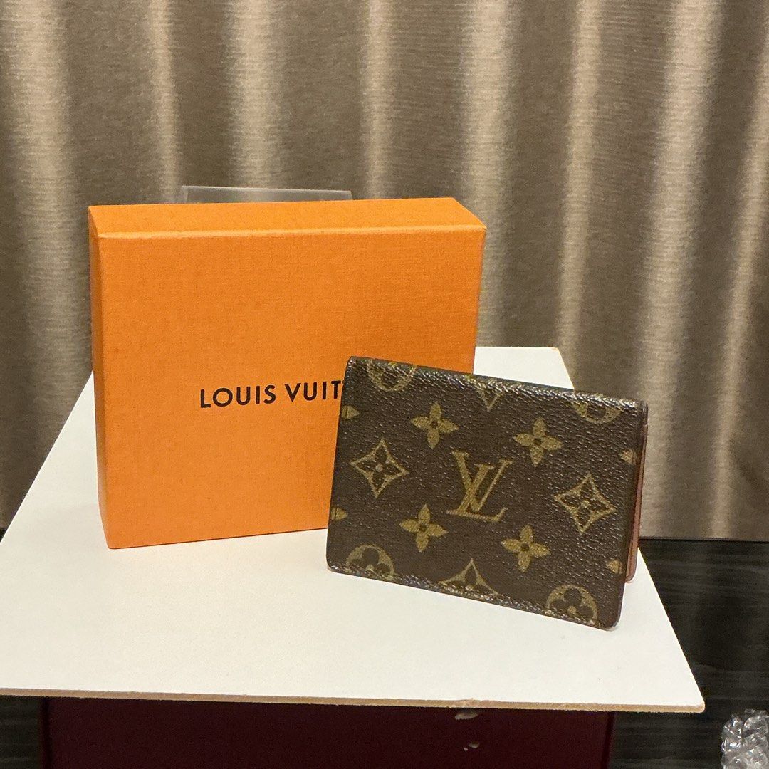 Louis Vuitton cardholder (Category: Luxury Bags & Wallets) located in Quezon City. Submitted by hintstreet (Listing ID 1466734381, Image 1). Description: .