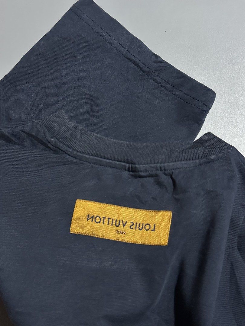 LOUIS VUITTON GRAPHIC SHIRT (Category: Activewear) located in Makati City. Submitted by js.street.finds (Listing ID 1466723894, Image 3). Description: Dimes 20.5/28.
