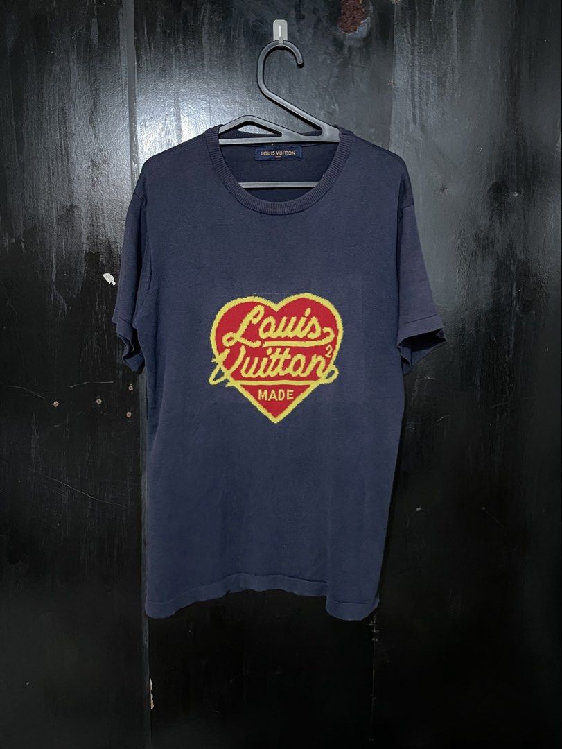 Louis Vuitton Made (Category: Activewear) located in Liloy. Submitted by juan2thrift (Listing ID 1466708284, Image 1). Description: LV Made Dimes - 21 by 28 Color Rate - 8/10 Good Condition Issue - Sun Fade/Fadings Knitted Cloth.