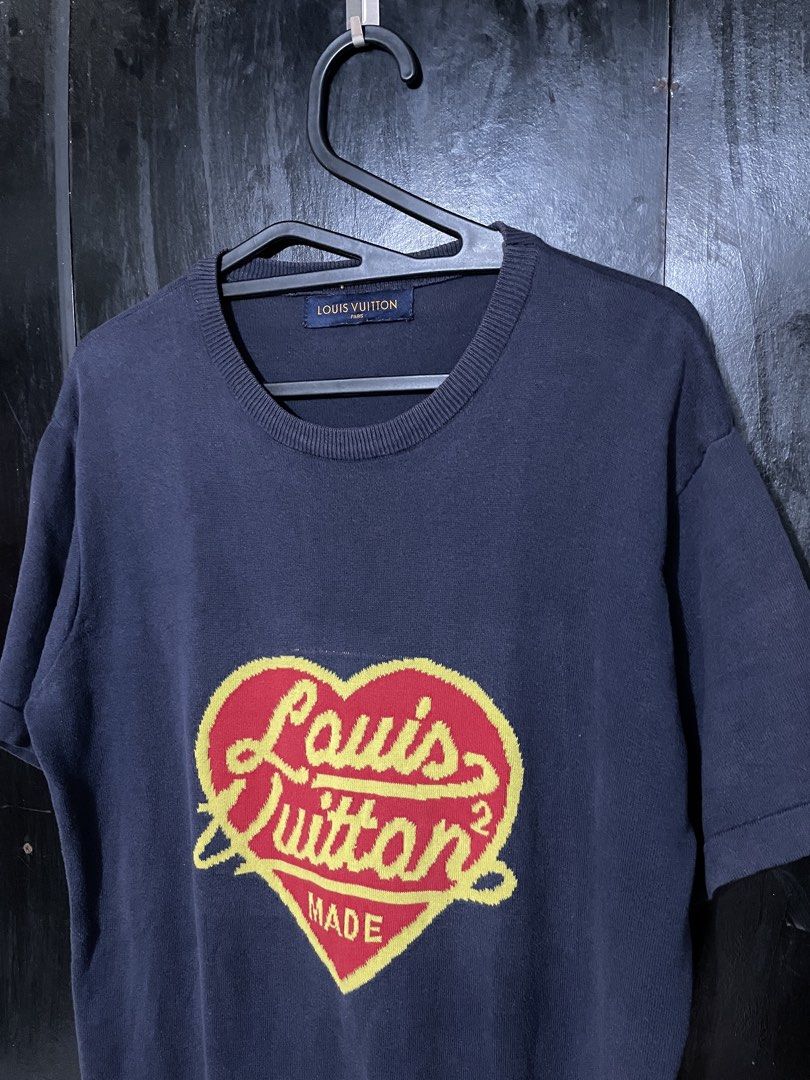 Louis Vuitton Made (Category: Activewear) located in Liloy. Submitted by juan2thrift (Listing ID 1466708284, Image 2). Description: LV Made Dimes - 21 by 28 Color Rate - 8/10 Good Condition Issue - Sun Fade/Fadings Knitted Cloth.