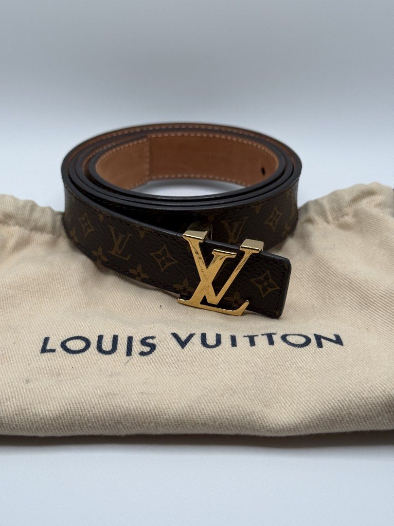 Louis Vuitton Monogram Initiales Belt Size 90/36 (Category: Belts) located in Quezon City. Submitted by crsq_shop (Listing ID 1466771594, Image 1). Description: ✨ PRELOVED LOUIS VUITTON LV INITIALES REVERSIBLE BELT ✨ A timeless designer essential with versatile reversible styling. 🖤🤎 • LV Initiales Reversible Belt • Size: 90/36 • Preloved 💰 ₱16,500 📩 DM for inquiries. Disclaimer: CRSQ_Shop is not associated nor affiliated with any of the bran