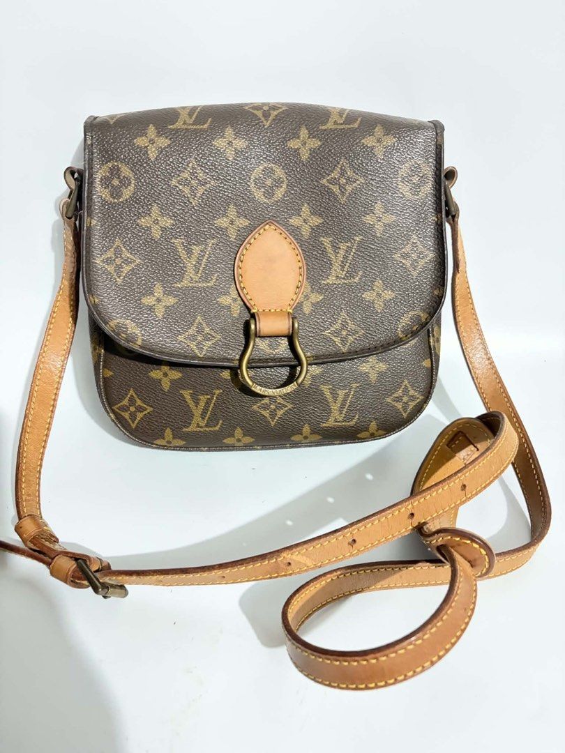 Louis Vuitton Monogram Saint Cloud Crossbody Bag (Category: Luxury Bags & Wallets) located in Caloocan City. Submitted by kimmndza_176 (Listing ID 1466739973, Image 1). Description: - Authentic Louis Vuitton Monogram crossbody bag - Classic brown and tan coated canvas with Vachetta leather trim - Secure front flap closure with stylish brass hardware - Comfortable, adjustable shoulder strap - Structured everyday shape with a clean interior lining.