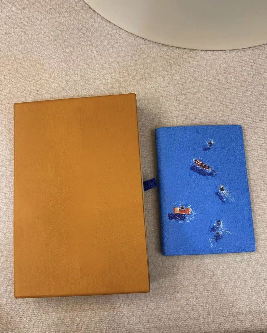 Louis Vuitton Sports Wallet (Category: Luxury Bags & Wallets) located in Quezon City. Submitted by dazomarko524938 (Listing ID 1466653680, Image 2). Description: .