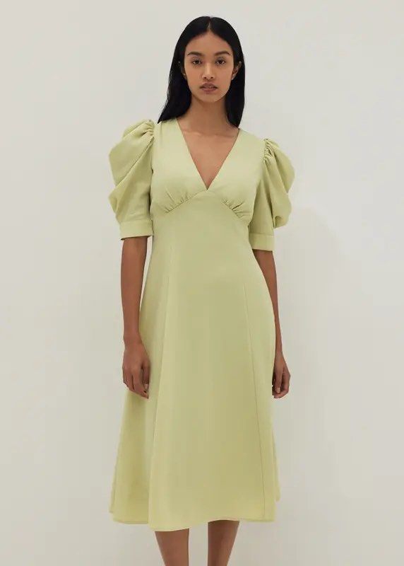 Love bonito padded dress (Category: Dresses) located in Quezon City. Submitted by iamashopperforclothes (Listing ID 1466740494, Image 2). Description: Small.