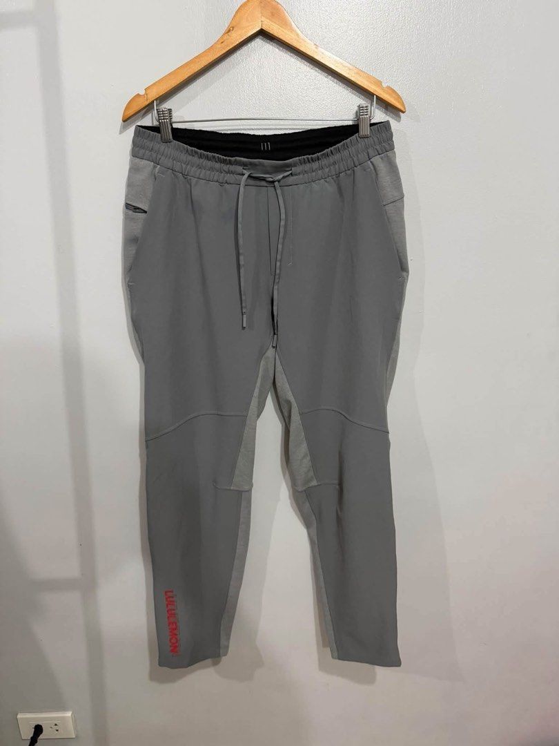 Lululemon - Licensed to train Pants (Category: Activewear) located in Imus. Submitted by medyogoodguys (Listing ID 1466764033, Image 2). Description: Lululemon- License to train pants Excellent / Authentic 💯 Size Large Fits: 32-34 waistline 2,200 pesos only + sf Dm.