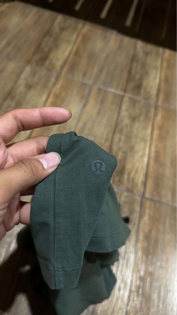 LULULEMON BASIC TEE (Category: Tshirts & Polo Shirts ) located in Manila. Submitted by urban.vintage (Listing ID 1466747234, Image 2). Description: ISSUE: NONE (NEED WASH) MOP :GCASH (NO COD) SHIP VIA: LALAMOVE & J&T LOCATION: PASIG CITY LENGTH:30 WIDTH :25.