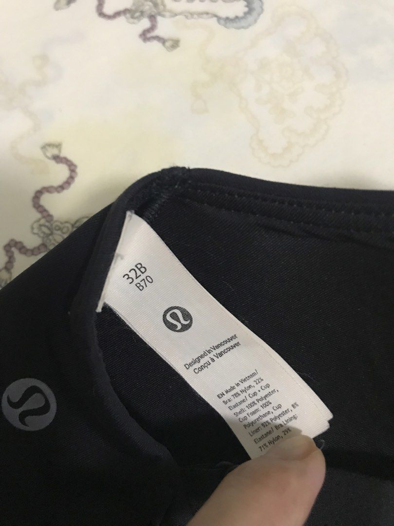 Lululemon Sportsbra (Category: Activewear) located in Manila. Submitted by freshlemon58885 (Listing ID 1466651552, Image 3). Description: Zipper Front Razor Back 32B/34A.