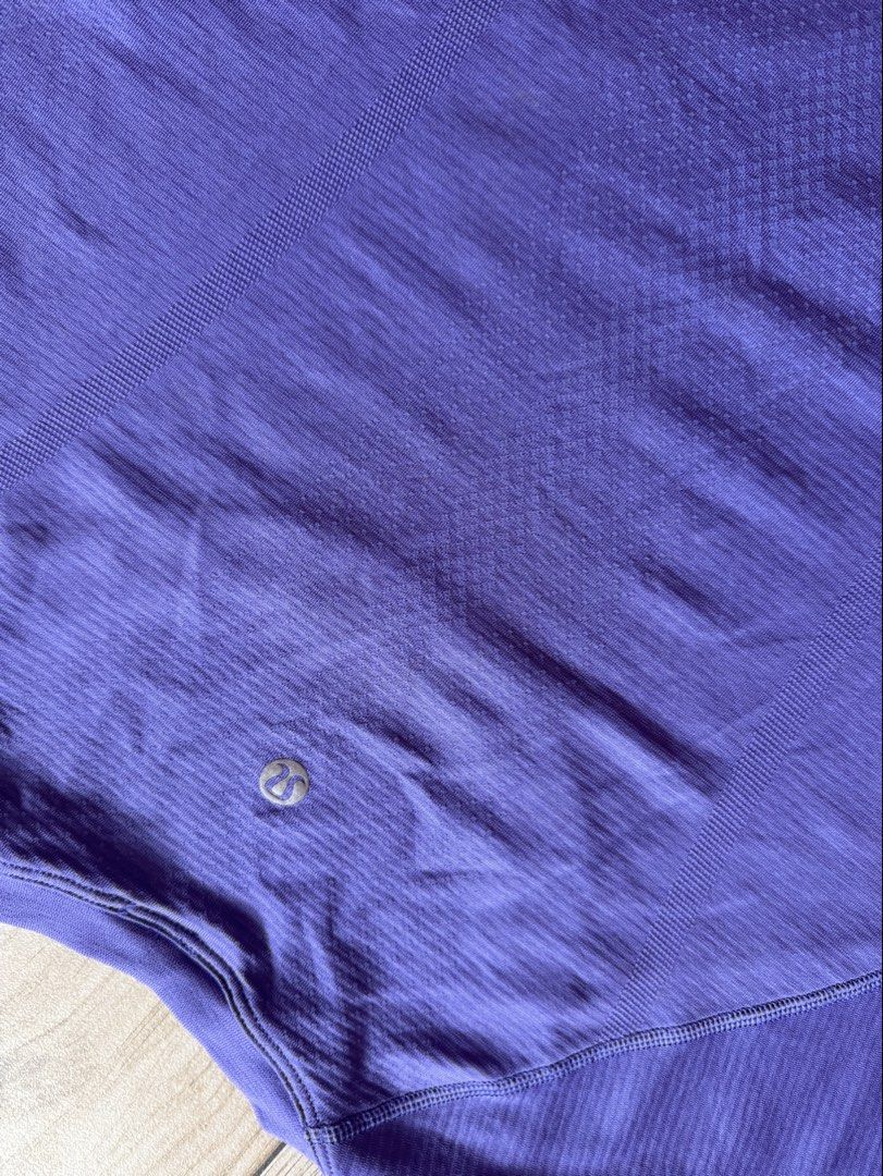 Lululemon swiftly tech (Category: Activewear) located in Manila. Submitted by mariadarna (Listing ID 1466766313, Image 3). Description: .