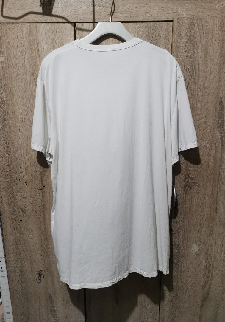 Lululemon white tee shirt (Category: Tshirts & Polo Shirts ) located in San Pedro. Submitted by thriftersthrift (Listing ID 1466693807, Image 2). Description: Width(inches) :23 Length(inches) :29 Good condition Already wash Color rate : 9.5 /10 🌵ALL ITEMS ARE FROM UKAY BALE SO MANAGE YOUR EXPECTATION 🌵 ASK SELLER FOR MORE INFORMATION COLOR MAY CHANGE TRU LIGHTING.