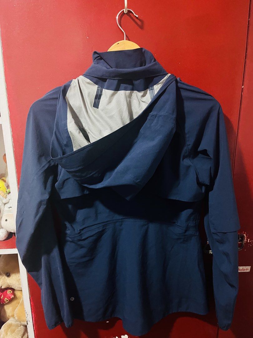 Lululemon Zip Up Athletic Jacket (Category: Coats, Jackets and Outerwear) located in Quezon City. Submitted by wacpon_061972 (Listing ID 1466731960, Image 3). Description: This is a blue lululemon zip-up athletic jacket (featuring the brand’s logo tag on the inner collar)..