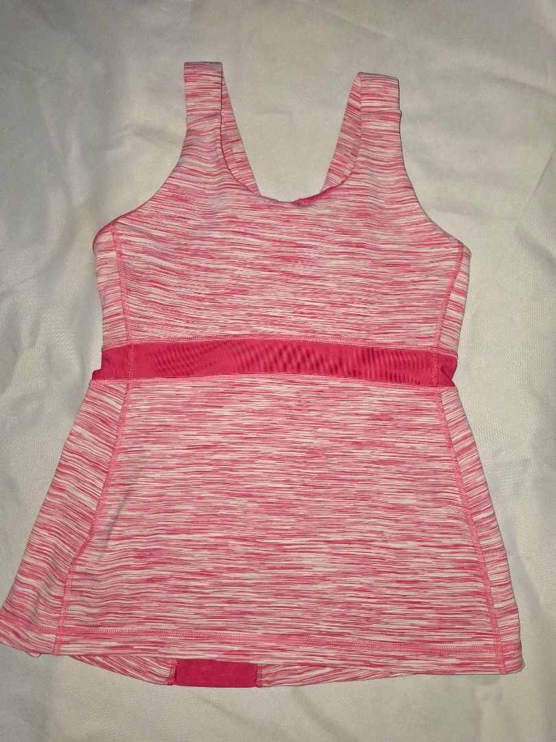 Lululemun tank top (Category: Activewear) located in Butuan. Submitted by ziggyzizzla (Listing ID 1466688256, Image 1). Description: LULULEMON WORK OUT top Size M EXCELLENT CONDITION.