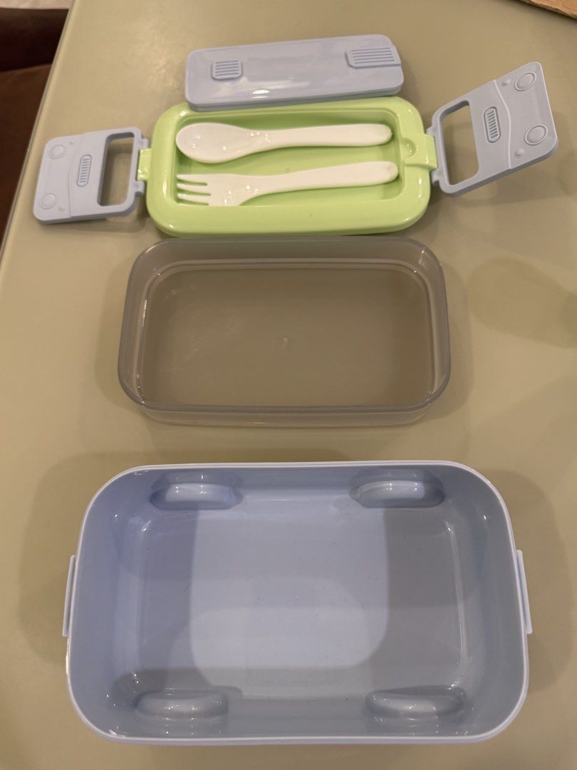 Lunch Bus (Category: Weaning & Toddler Feeding) located in Quezon City. Submitted by sylviasofia (Listing ID 1466766093, Image 2). Description: lunchbus.