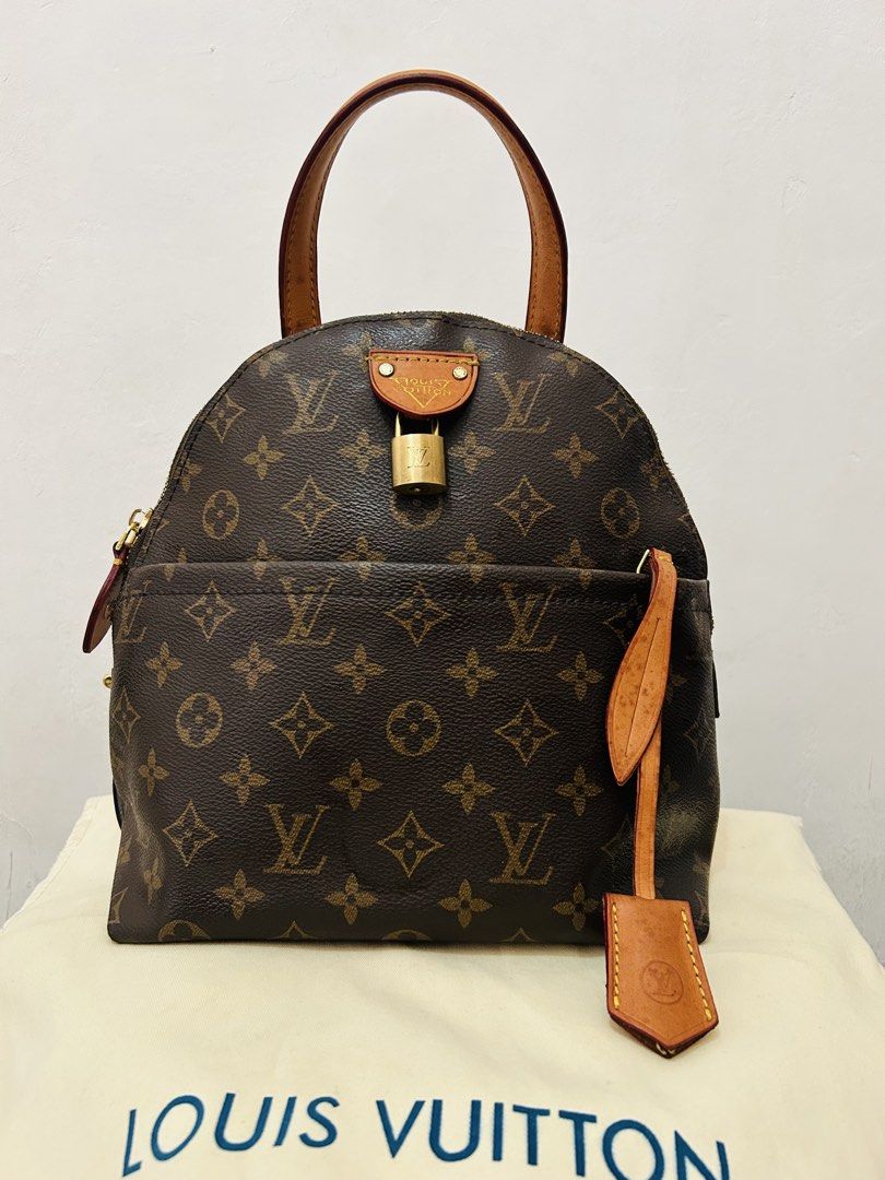 LV Backpack (Category: Luxury Bags & Wallets) located in Manila. Submitted by findluxurious (Listing ID 1466577329, Image 1). Description: Coded No papers Not guarantee original But like original quality.