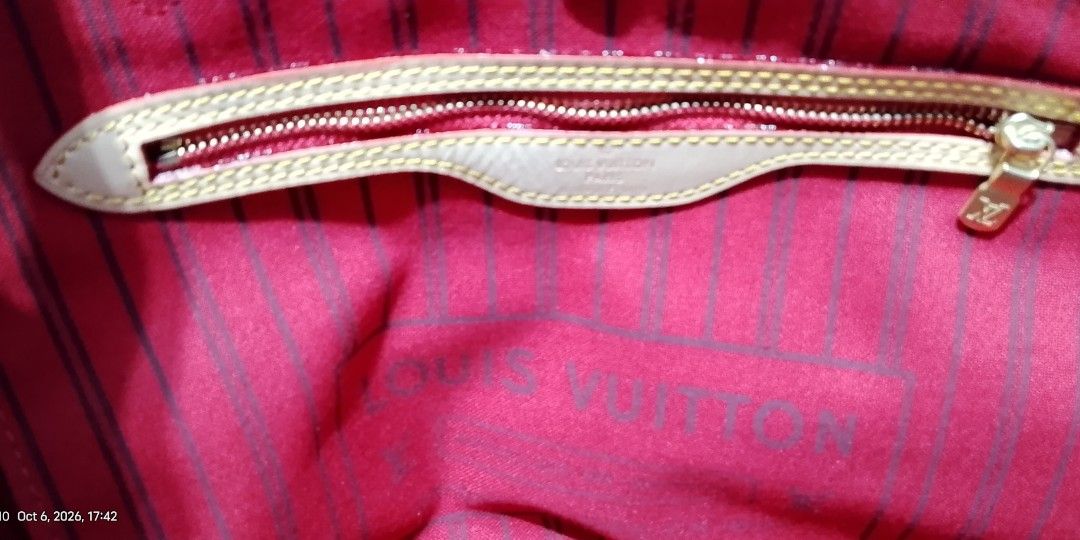LV Bag (Category: Shoulder Bags) located in Manila. Submitted by amomof3at41 (Listing ID 1466577984, Image 2). Description: Brand New LV.