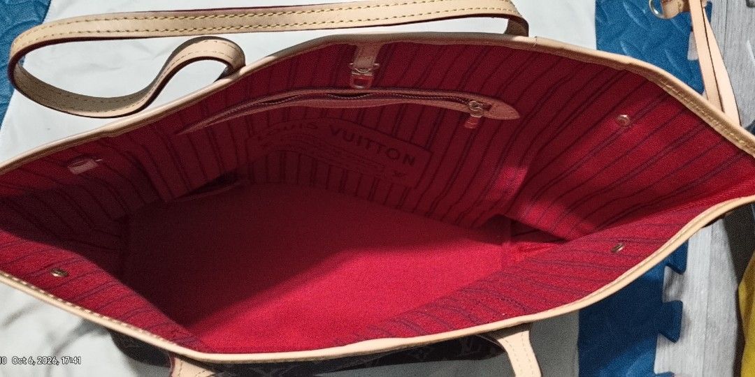 LV Bag (Category: Shoulder Bags) located in Manila. Submitted by amomof3at41 (Listing ID 1466577984, Image 1). Description: Brand New LV.