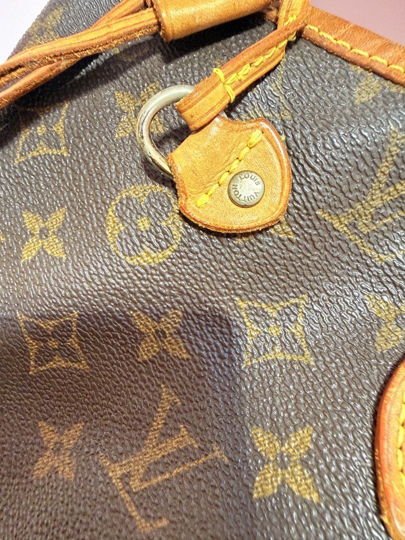 lv tote bag coded (Category: Tote Bags) located in Naga. Submitted by grand_trehh (Listing ID 1466652335, Image 2). Description: pre loved .