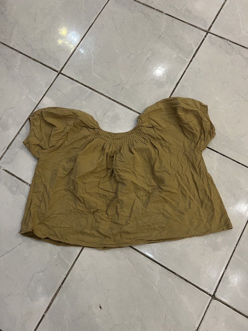 L-XL Brown Blouse (Category: Blouses) located in San Pedro. Submitted by preloved_clothessale (Listing ID 1466698400, Image 1). Description: .