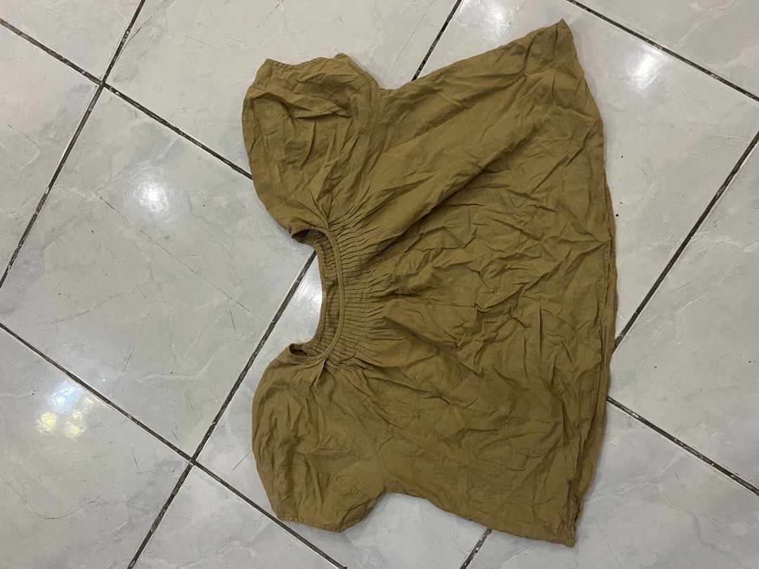 L-XL Brown Blouse (Category: Blouses) located in San Pedro. Submitted by preloved_clothessale (Listing ID 1466698400, Image 2). Description: .