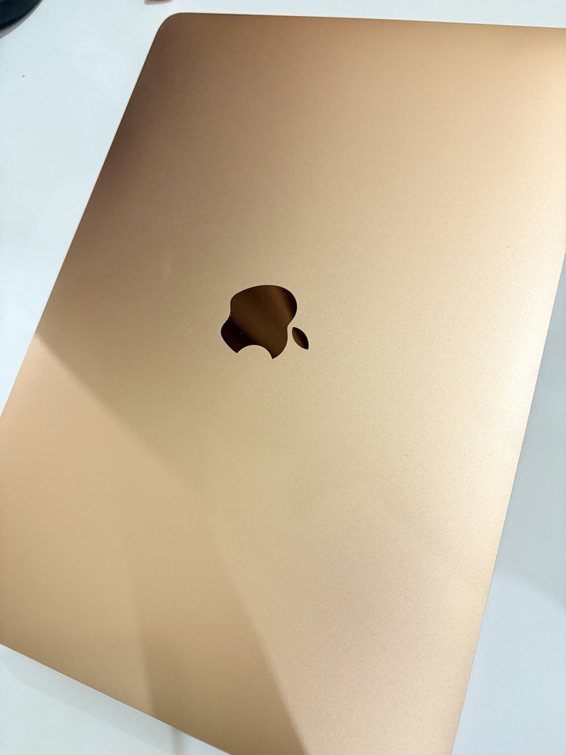 Macbook Air M1 Rose Gold (Category: Laptops & Notebooks) located in Tagaytay City. Submitted by margie_04 (Listing ID 1466629398, Image 2). Description: Specifications: Rose Gold Color 8GB Unified Memory 256GB SSD Apple M1 Chip 86% Batt Health 2 UsbC Ports.