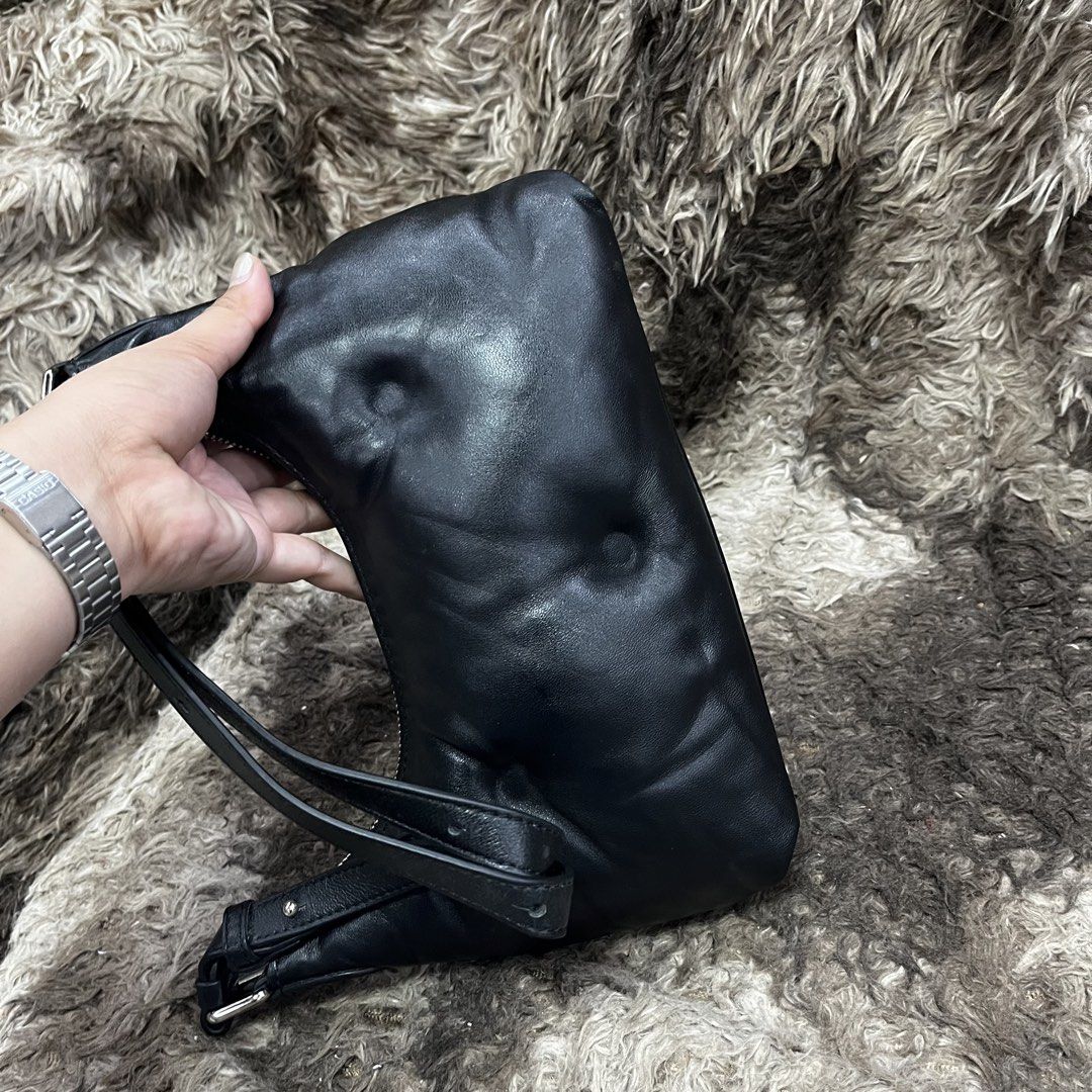 Maison Margiela Glam Slam (Category: Luxury Bags & Wallets) located in Cagayan de Oro. Submitted by bj.garments (Listing ID 1466566672, Image 3). Description: .